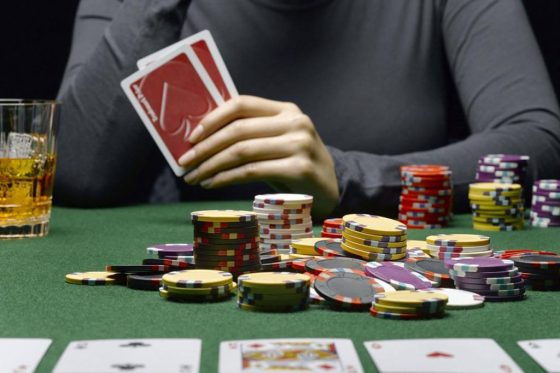 Correct Bluff Moves Against the Best Poker Sites